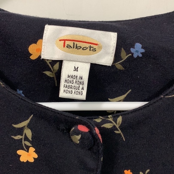 Talbots floral blouse or light jacket, Size Medium, fabric covered buttons - Picture 2 of 5
